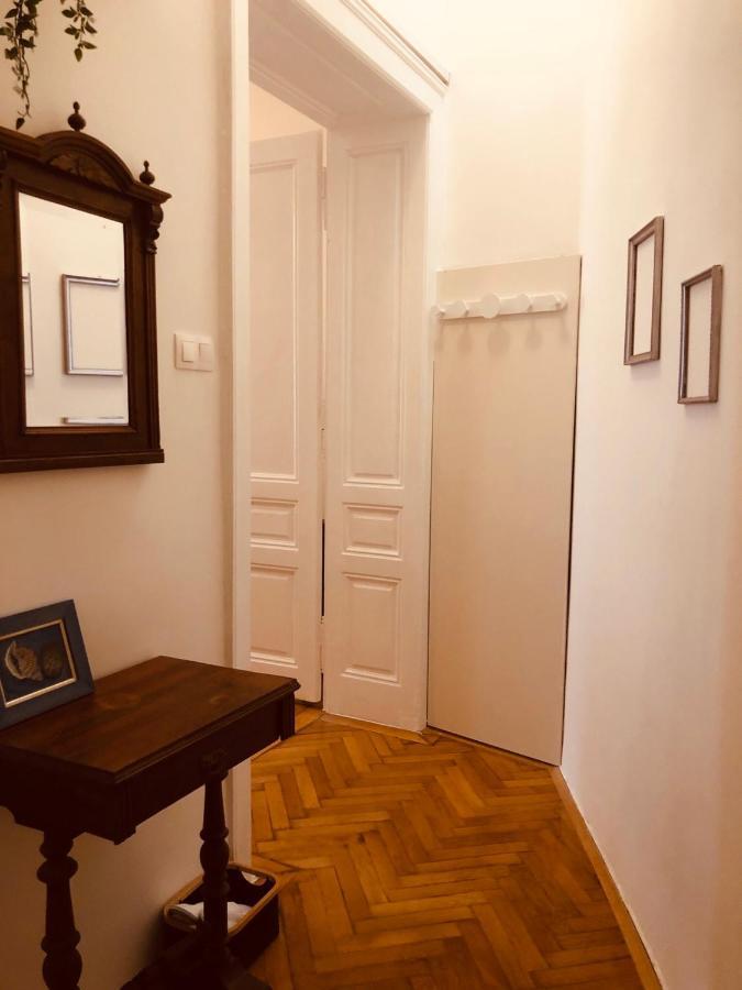 Room 44 Osijek Exteriör bild